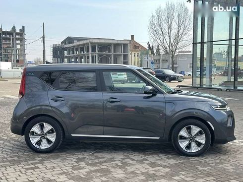 Kia Soul EV 2022 - фото 3