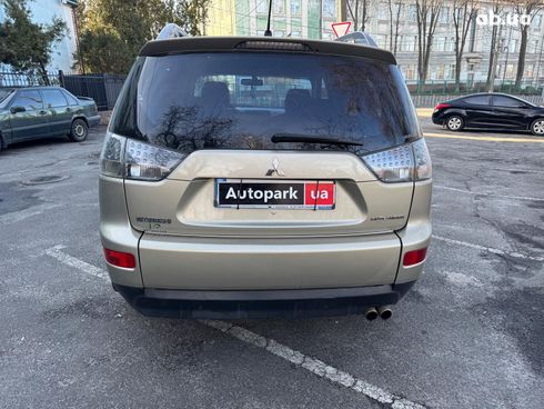 Mitsubishi Outlander 2007 бежевый - фото 6