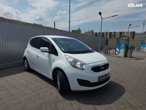 Kia Venga 2012 белый - фото 9