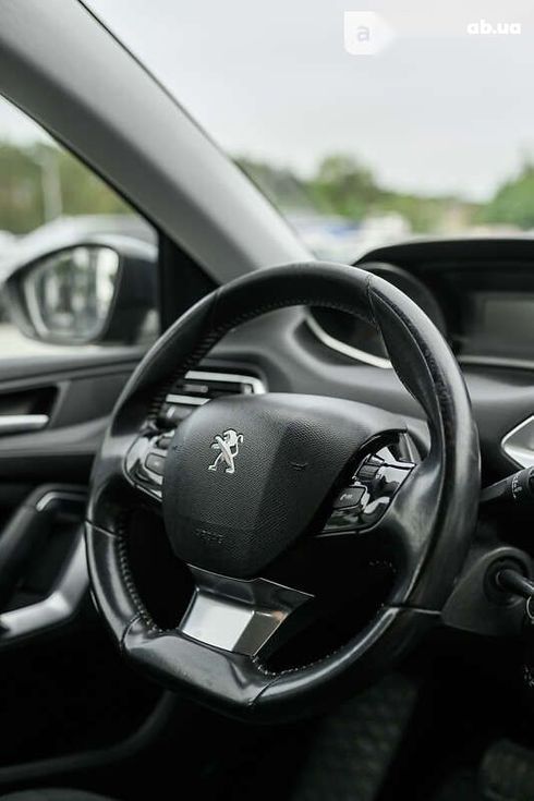 Peugeot 308 2017 - фото 19