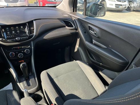 Chevrolet Trax 2018 черный - фото 23