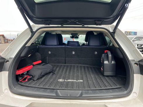 Lexus UX 2019 белый - фото 45