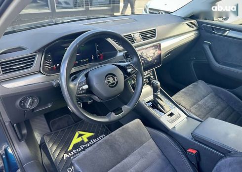 Skoda Superb 2022 - фото 21