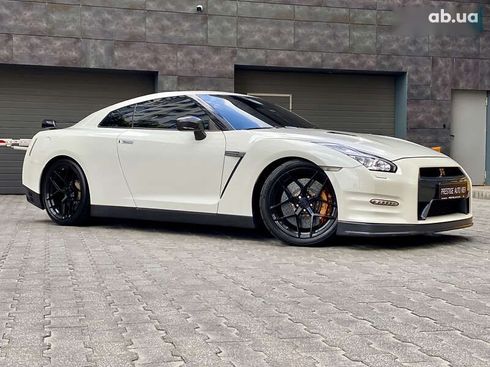 Nissan GT-R 2013 - фото 4