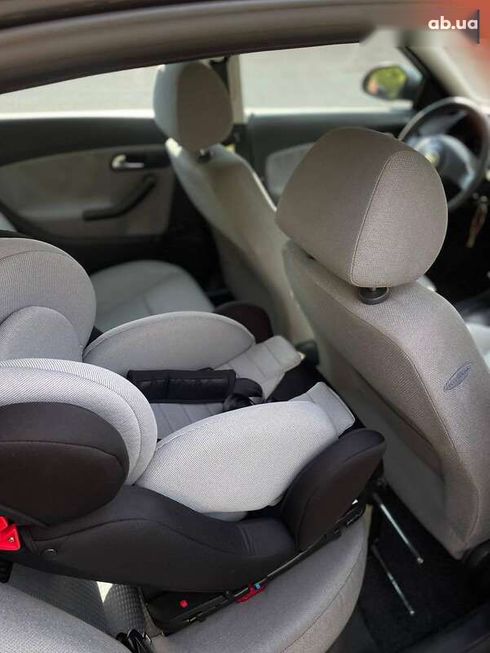 SEAT Cordoba 2003 - фото 16