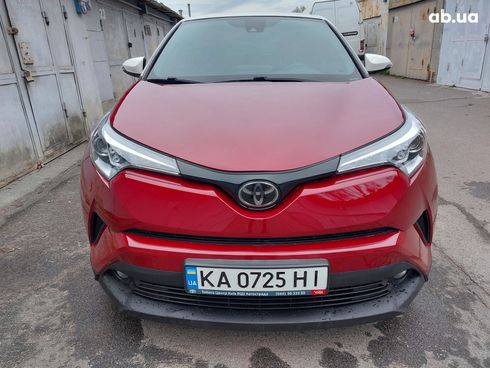 Toyota C-HR 2018 вишневый - фото 9