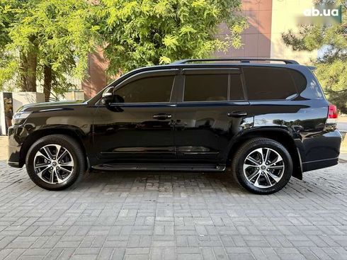 Toyota Land Cruiser 2020 - фото 24