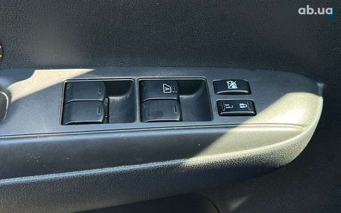 Nissan Versa 2015 - фото 24