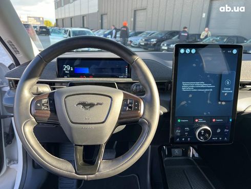 Ford Mustang Mach-E 2020 белый - фото 67