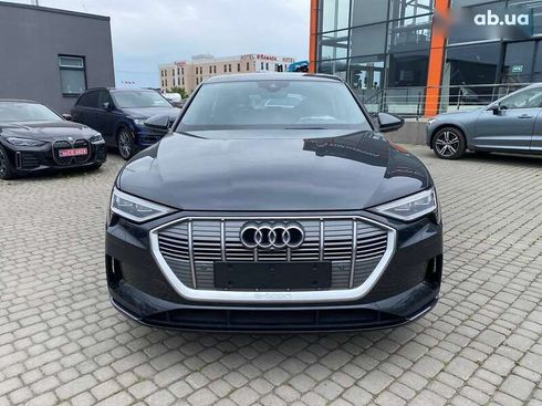 Audi E-Tron 2020 - фото 2