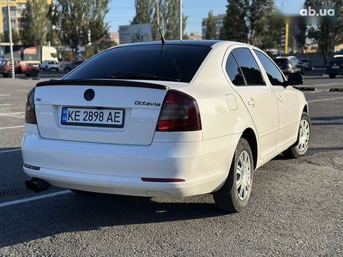 Skoda Octavia 2012 - фото 4