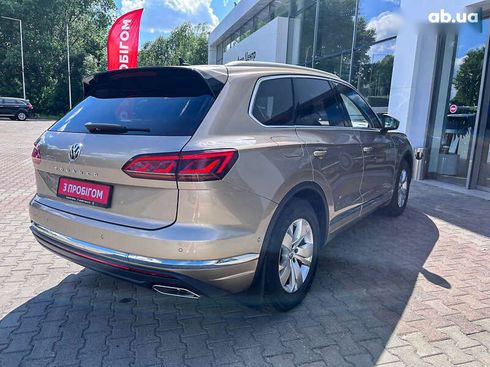 Volkswagen Touareg 2019 - фото 10
