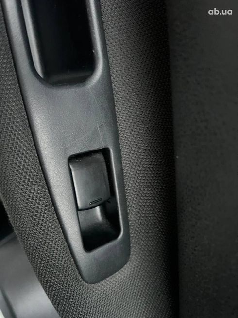 Nissan Qashqai 2011 белый - фото 35