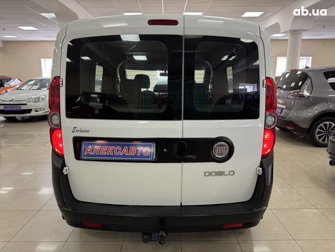 Fiat Doblo 2010 белый - фото 10