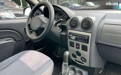 Dacia Logan 2012 - фото 12