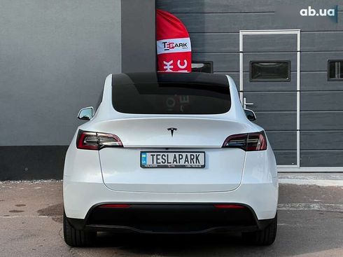 Tesla Model Y 2023 - фото 9