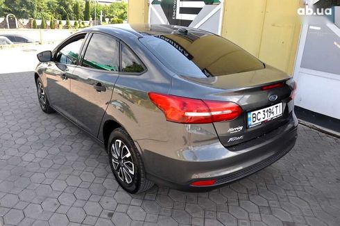 Ford Focus 2018 - фото 10