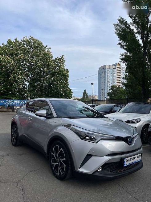 Toyota C-HR 2019 - фото 8