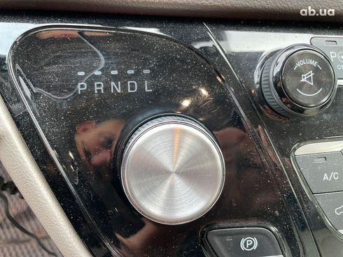 Chrysler Pacifica 2017 серый - фото 120