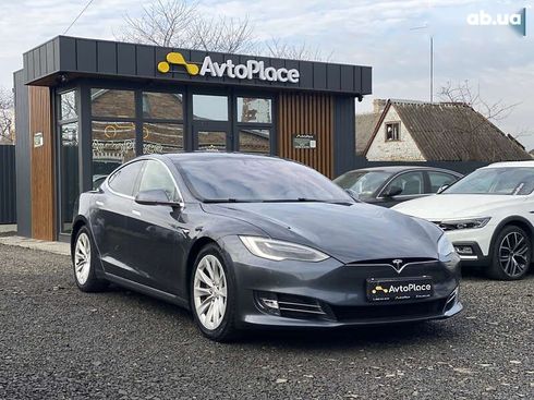 Tesla Model S 2017 - фото 11