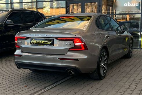 Volvo S60 2020 - фото 7