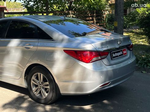 Hyundai Sonata 2014 серый - фото 8