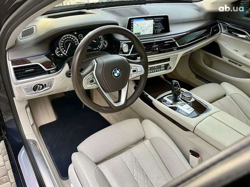 BMW 7 серия 2016 - фото 30