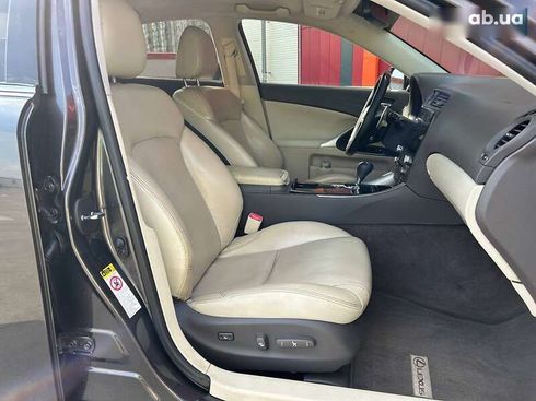 Lexus IS 2010 - фото 11