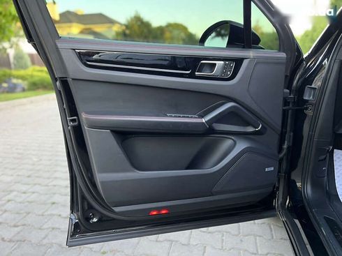 Porsche Cayenne 2022 - фото 26