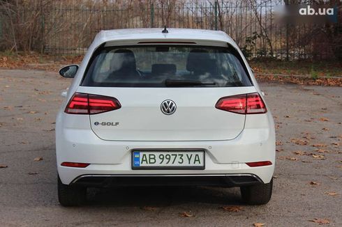 Volkswagen e-Golf 2020 - фото 11