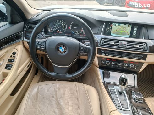 BMW 5 серия 2014 серый - фото 34