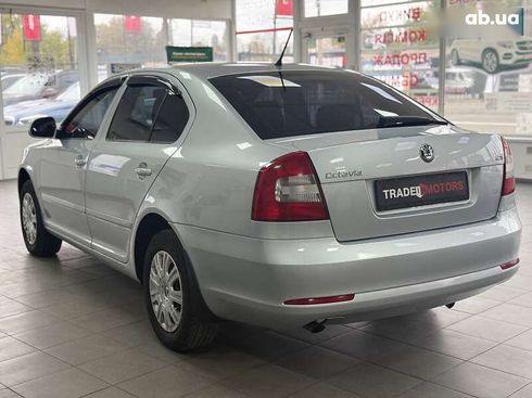 Skoda Octavia 2011 - фото 8