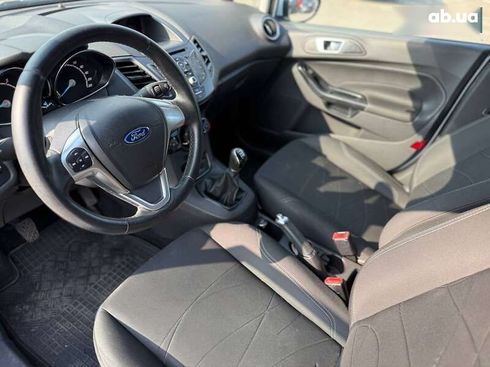 Ford Fiesta 2016 - фото 19