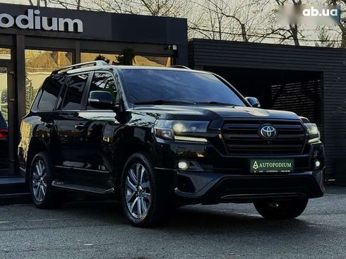 Toyota Land Cruiser 2018 - фото 3