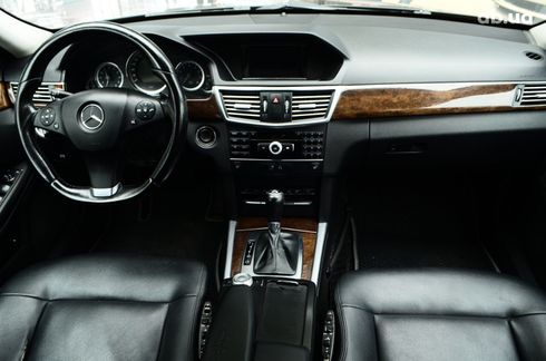 Mercedes-Benz E-Класс 2011 черный - фото 7