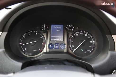 Lexus GX 2013 - фото 17