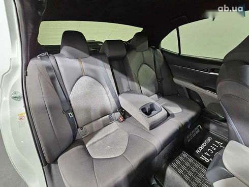 Toyota Camry 2017 - фото 8