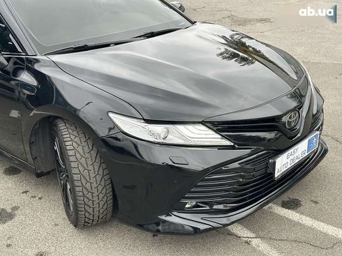 Toyota Camry 2019 - фото 12