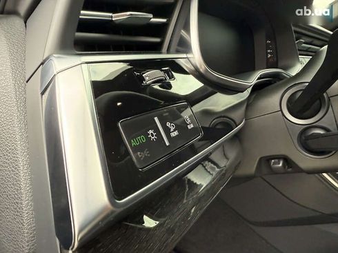 Audi Q8 2020 - фото 18