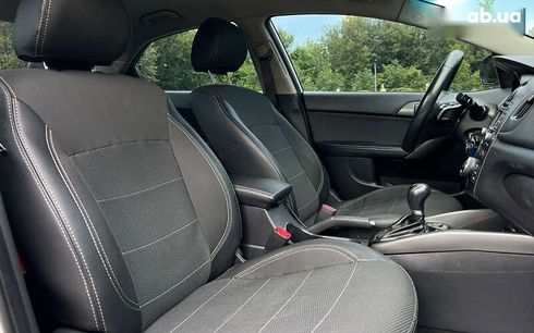 Kia Cerato 2011 - фото 14