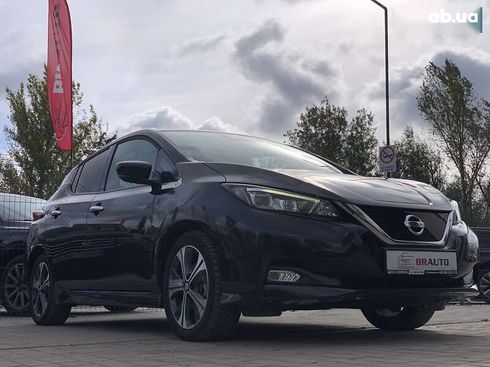 Nissan Leaf 2021 - фото 11