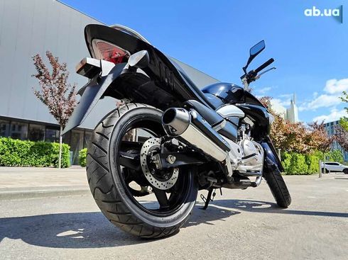 Suzuki GSR 2016 - фото 20