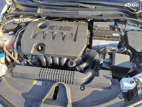 Toyota Corolla 2020 белый - фото 16