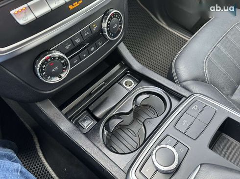 Mercedes-Benz GL-Класс 2015 - фото 24