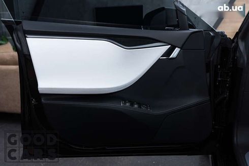 Tesla Model S 2019 - фото 30