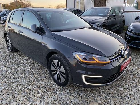 Volkswagen e-Golf 2019 - фото 20