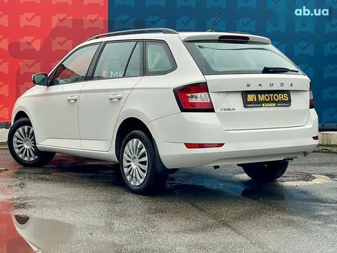 Skoda Fabia 2021 - фото 4