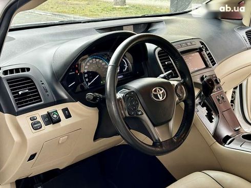 Toyota Venza 2012 - фото 17