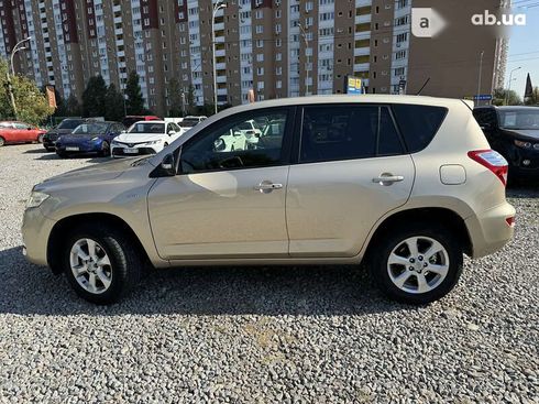 Toyota RAV4 2011 - фото 8