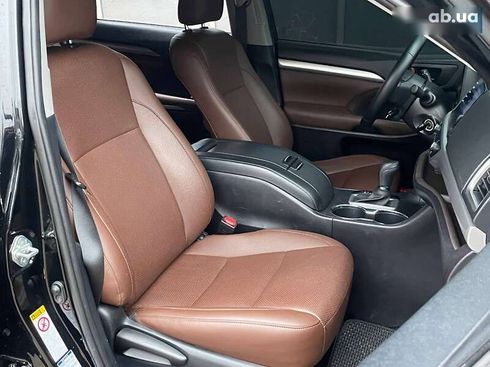 Toyota Highlander 2018 - фото 11